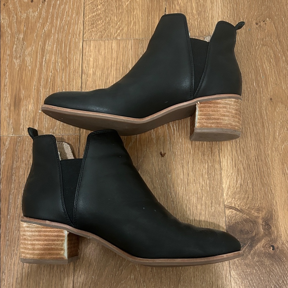 Dr. Scholl's Black Ankle Booties